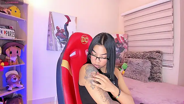 Snapshot of madelyn_rose_ chatting on 01-24-25, 05:10 madelyn rose online show from 01-24-25, 05:10