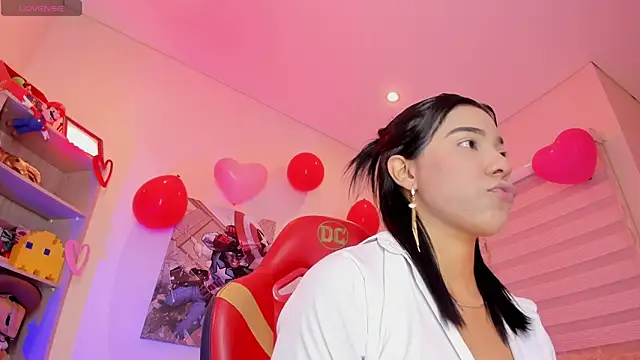 Snapshot of madelyn_rose_ chatting on 02-15-25, 02:37 madelyn rose online show from 02-15-25, 02:37
