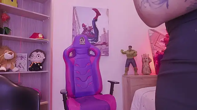 madelyn rose  online show from 04-18-26, 04:22