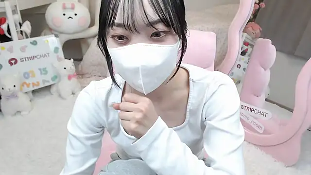 momo room online show from 03-15-25, 02:12