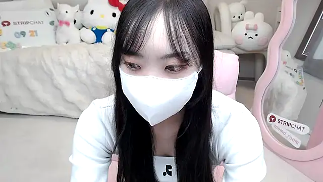 momo room online show from 09-21-25, 06:48