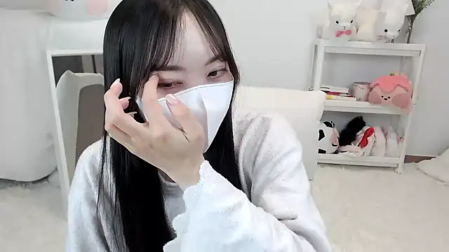 momo room online show from 05-04-26, 12:34