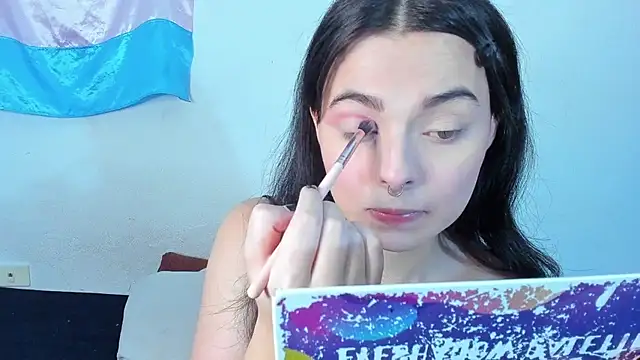 Snapshot of elizabethtaylorxxx chatting on 07-15-26, 12:27 elizabethtaylorxxx online show from 07-15-26, 12:27