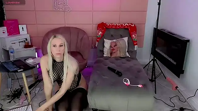 nurse-barbie online show from 05-18-26, 03:18
