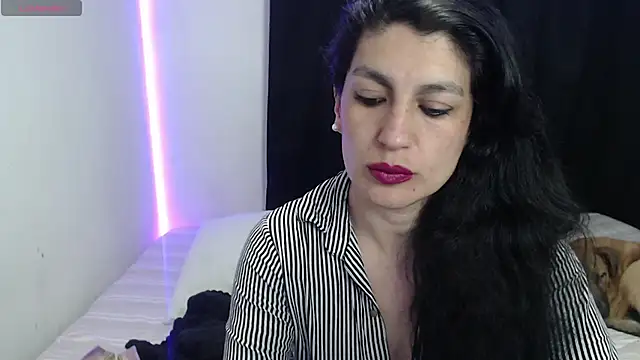 Snapshot of cristina_connor chatting on 01-15-25, 04:25 cristina connor online show from 01-15-25, 04:25