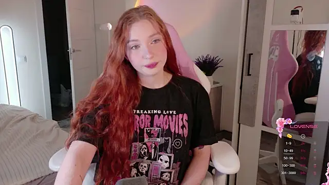 cinnabon girls online show from 10-28-25, 07:16