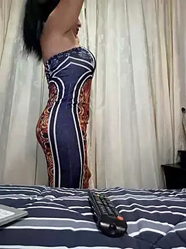 Snapshot of viollett_28 chatting on 01-22-25, 12:27 viollett 28 online show from 01-22-25, 12:27
