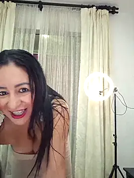 Snapshot of viollett_28 chatting on 07-22-26, 12:13 viollett 28 online show from 07-22-26, 12:13