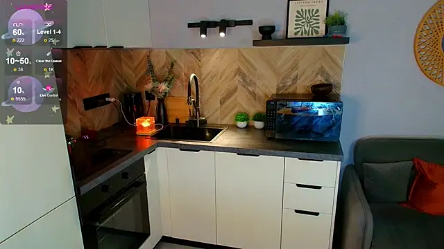 Hannah Carr online show from 04-21-26, 08:55