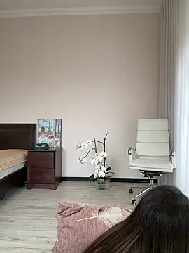 Hott Lolla online show from 01-27-25, 10:06