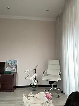 Hott Lolla online show from 01-29-25, 08:29