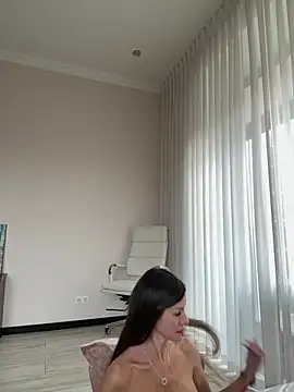 Hott Lolla online show from 02-11-25, 07:23