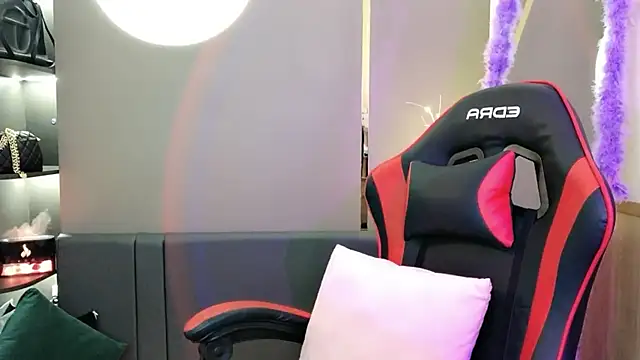 Snapshot of witch-39 chatting on 12-26-24, 11:24 witch-39 online show from 12-26-24, 11:24