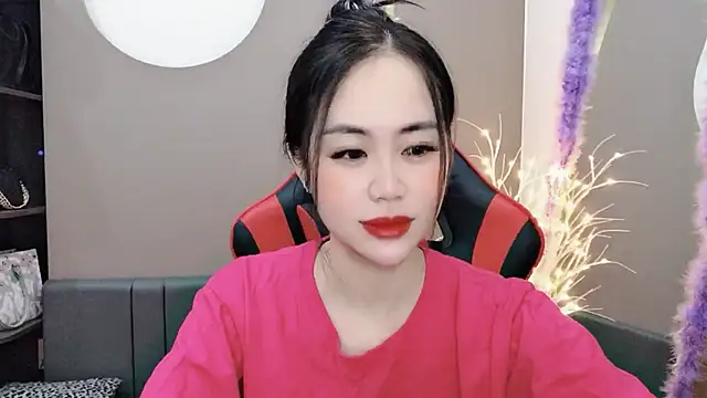 Snapshot of witch-39 chatting on 01-04-25, 12:59 witch-39 online show from 01-04-25, 12:59