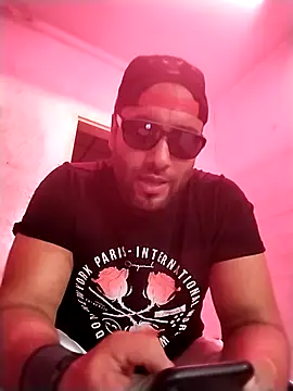 eljefedamino1994 online show from 07-06-26, 11:51