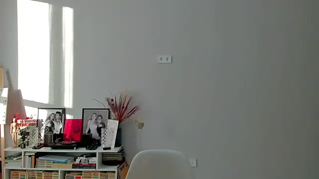 ailey chao online show from 11-09-25, 02:21