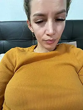 Snapshot of IvySamek chatting on 05-23-26, 12:31 IvySamek online show from 05-23-26, 12:31