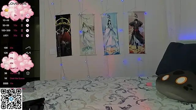 Snapshot of JorRoger chatting on 02-10-25, 11:45 JorRoger online show from 02-10-25, 11:45