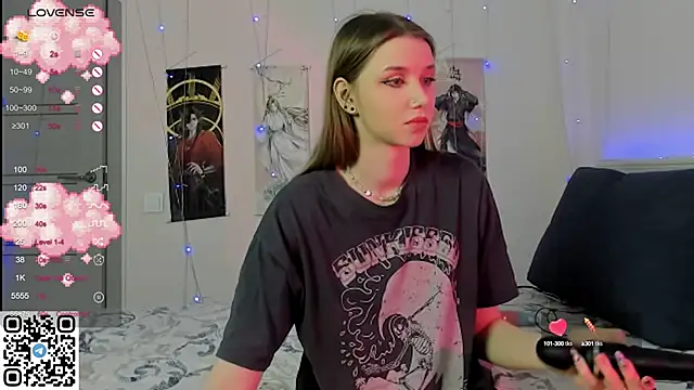 Snapshot of JorRoger chatting on 02-11-25, 02:46 JorRoger online show from 02-11-25, 02:46