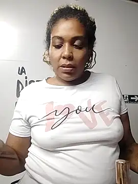 ELLA KELLY online show from 11-20-25, 11:32