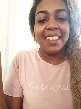 ELLA KELLY online show from 12-05-25, 12:03