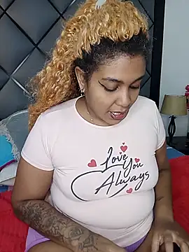 ELLA KELLY online show from 05-19-26, 12:00