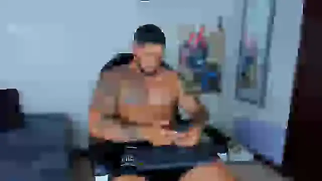 Snapshot of Cristian_Walker chatting on 01-15-25, 08:26 Cristian Walker online show from 01-15-25, 08:26