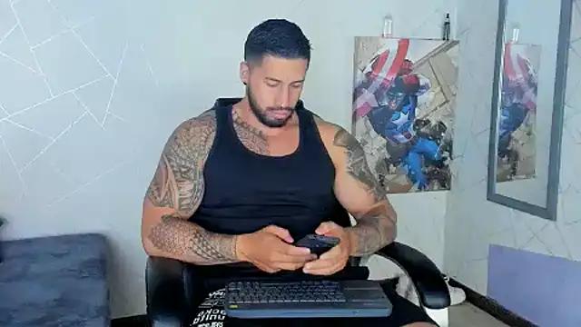 Snapshot of Cristian_Walker chatting on 01-21-25, 11:03 Cristian Walker online show from 01-21-25, 11:03