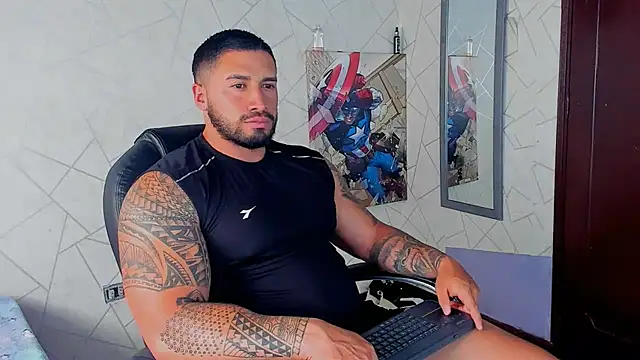 Snapshot of Cristian_Walker chatting on 02-01-25, 08:05 Cristian Walker online show from 02-01-25, 08:05