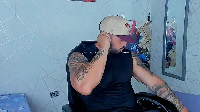 Snapshot of Cristian_Walker chatting on 02-03-25, 12:03 Cristian Walker online show from 02-03-25, 12:03