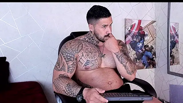 Snapshot of Cristian_Walker chatting on 10-06-25, 11:29 Cristian Walker online show from 10-06-25, 11:29