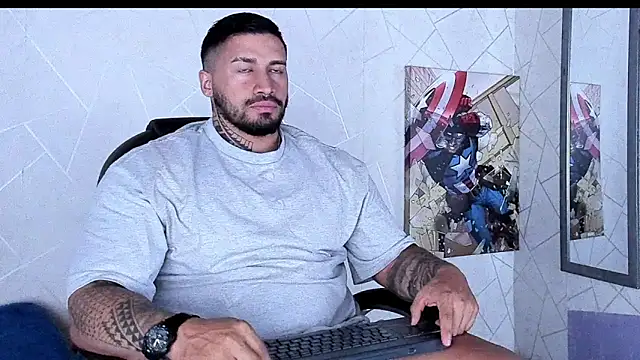 Snapshot of Cristian_Walker chatting on 10-11-25, 10:25 Cristian Walker online show from 10-11-25, 10:25