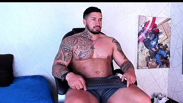 Snapshot of Cristian_Walker chatting on 10-16-25, 12:28 Cristian Walker online show from 10-16-25, 12:28