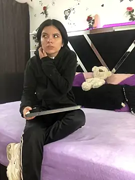 1lovelygirls online show from 10-02-25, 12:01