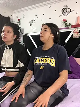 1lovelygirls online show from 10-25-25, 12:13