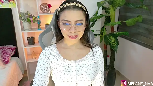 Snapshot of melany_naa chatting on 09-26-25, 12:58 melany naa online show from 09-26-25, 12:58