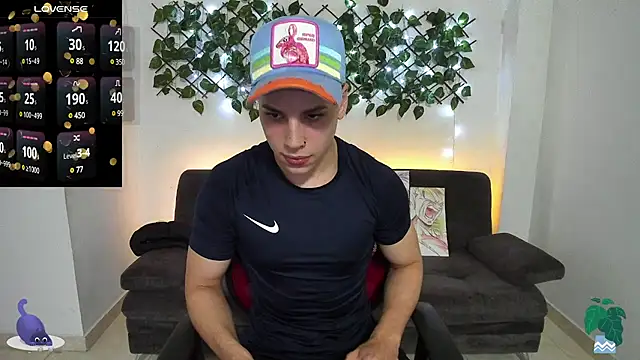 jonathanjoestar  online show from 01-10-25, 08:48