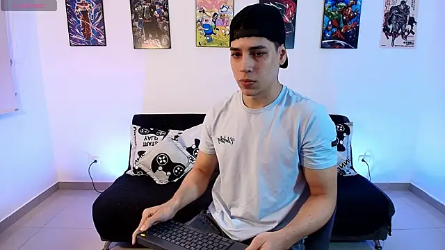 jonathanjoestar  online show from 04-23-26, 11:51