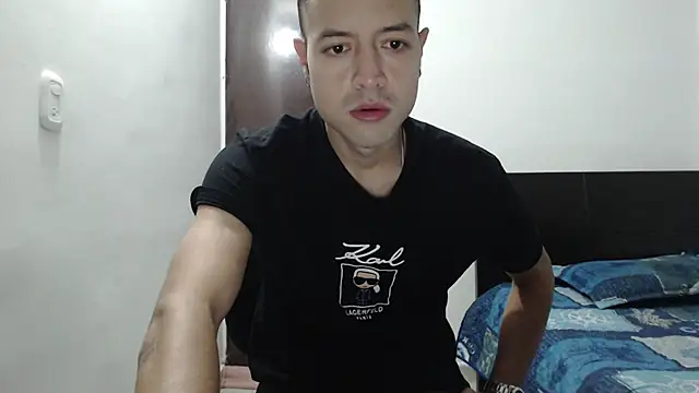 dimitriquiet05 online show from 12-17-24, 04:34