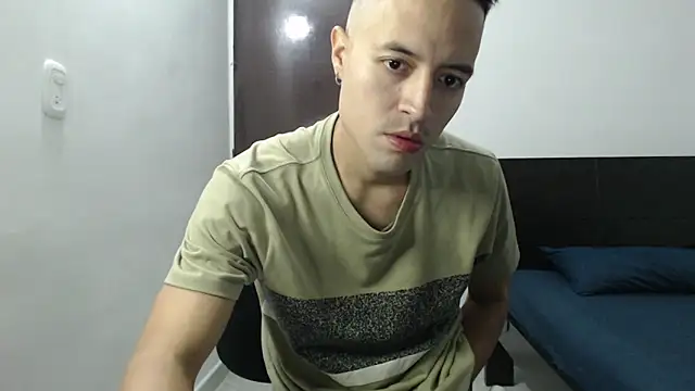 dimitriquiet05 online show from 12-24-24, 04:11