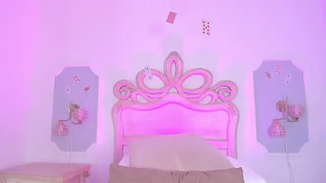 Sara  Williams online show from 01-11-26, 03:55