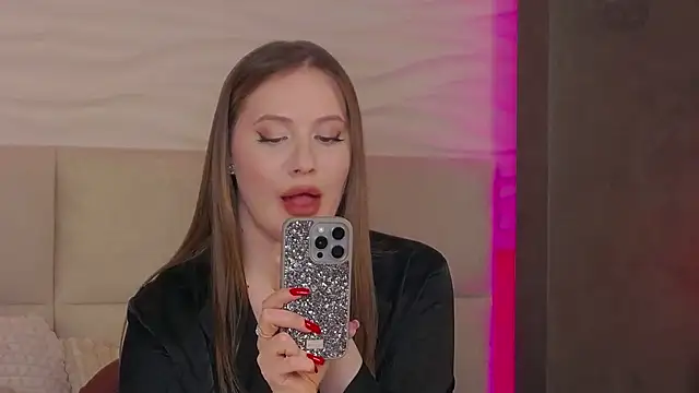 ChloeMarsch online show from 01-31-25, 08:43