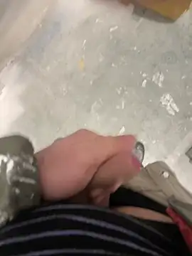 Snapshot of dimitriei chatting on 01-10-25, 07:35 dimitriei online show from 01-10-25, 07:35