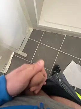 Snapshot of dimitriei chatting on 02-16-26, 11:06 dimitriei online show from 02-16-26, 11:06