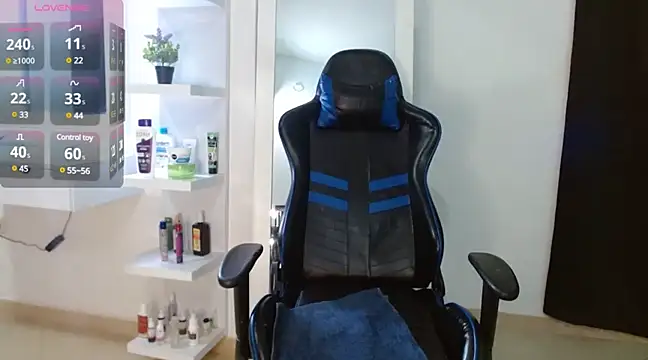 -MiaDelight- online show from 03-20-25, 01:59