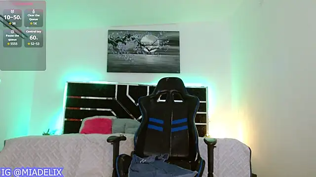 -MiaDelight- online show from 06-27-26, 02:23