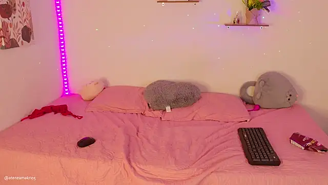 Atenea Makri online show from 02-07-25, 01:04