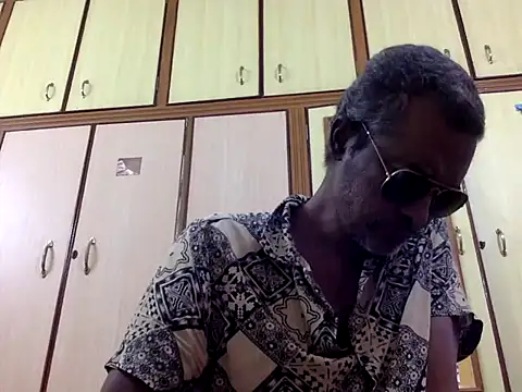 Lookin4Kinky Partner online show from 12-05-25, 08:01