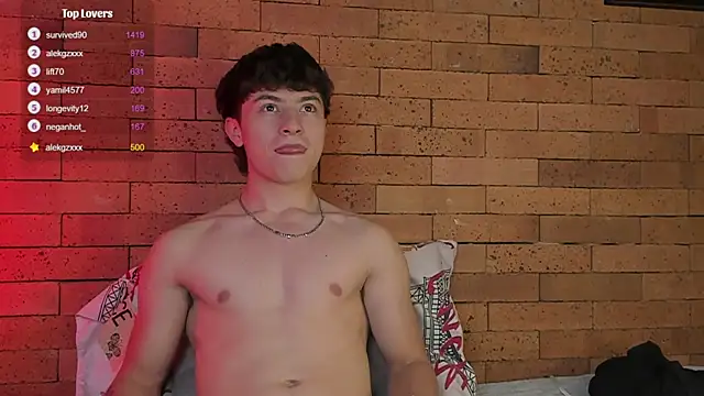 Ares Dickson online show from 01-05-25, 01:03