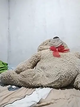 Snapshot of Gutierrez6383 chatting on 09-18-25, 05:37 Gutierrez6383 online show from 09-18-25, 05:37